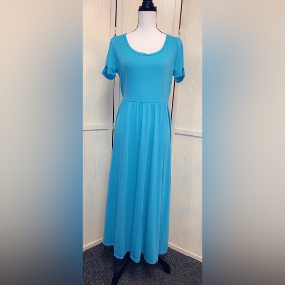 LuLaRoe Dresses & Skirts - New LuLaRoe Riley dress